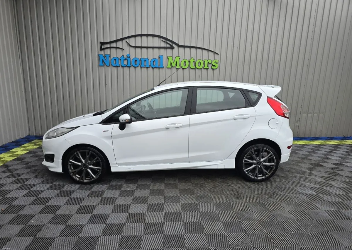 2017 Ford Fiesta ST-LINE 1.0 Petrol - Image 6