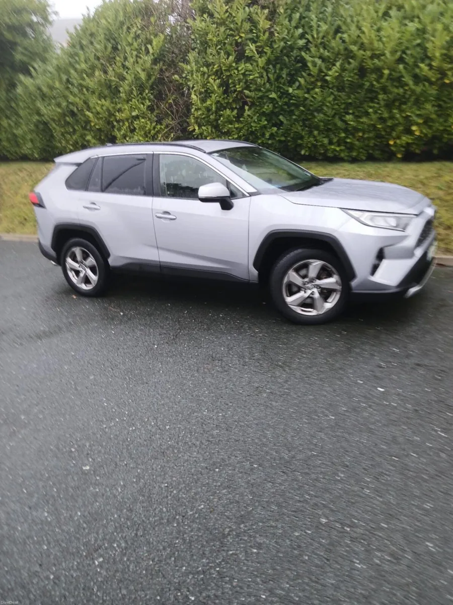 ***211 TOYOTA RAV4*** - Image 4