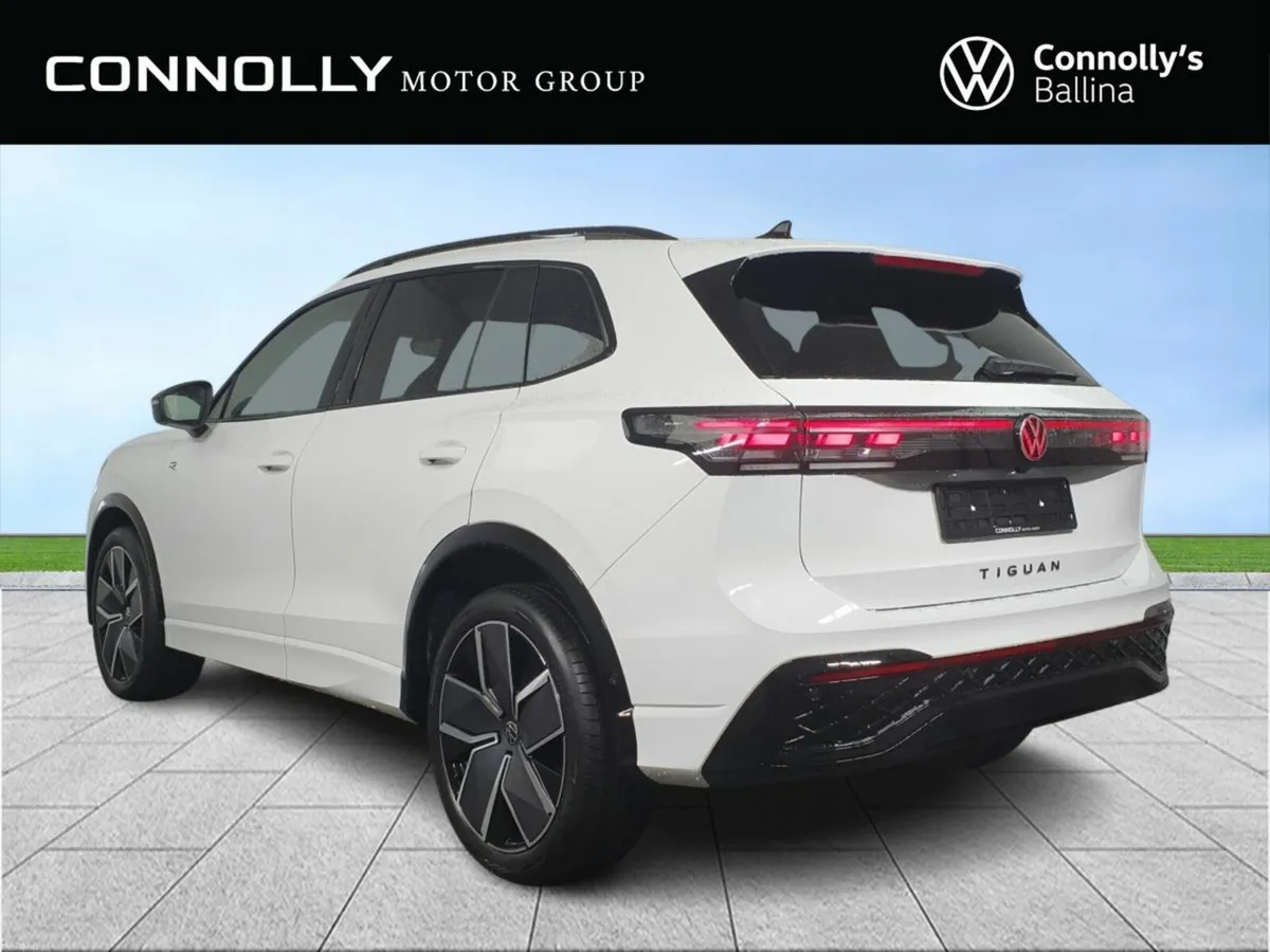 Volkswagen Tiguan R-Line 2.0 TDI Auto Black Pack * - Image 4