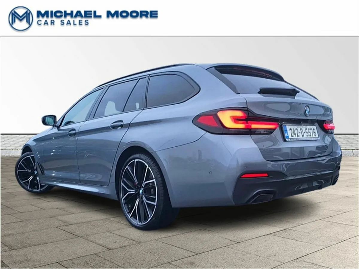 BMW 5-Series 520d M-Sport TOURING AUTO (MHT) - Image 3