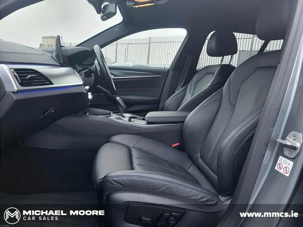 BMW 5-Series 520d M-Sport TOURING AUTO (MHT) - Image 4