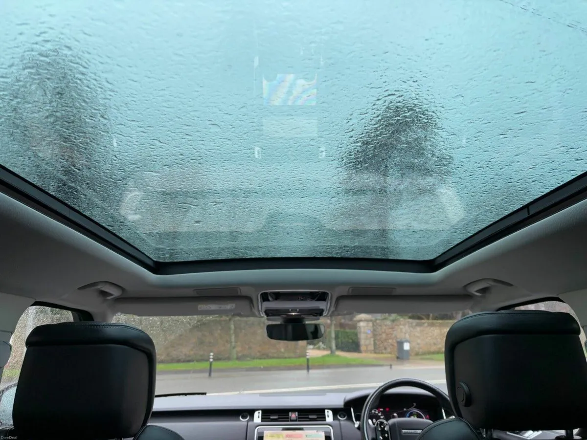 Land Rover Range Rover Sport P400e HSE PAN ROOF - Image 3