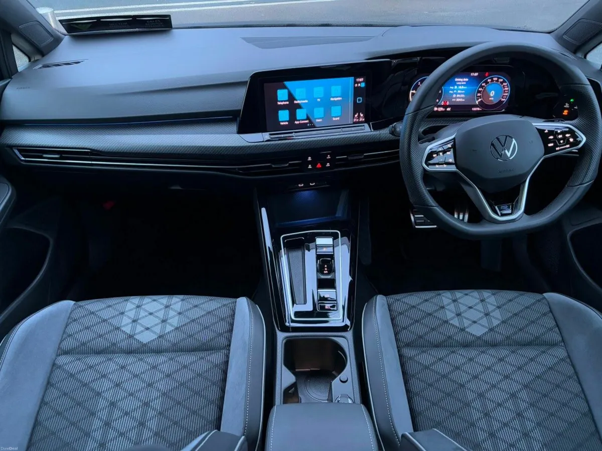 Volkswagen Golf TDI R-LINE AUTO 12 MONTH WARRANTY - Image 2