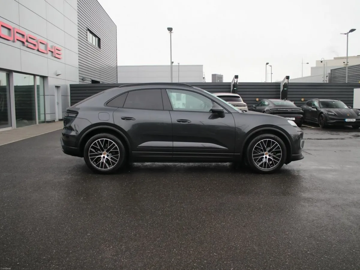 Porsche Macan Electric - Image 4