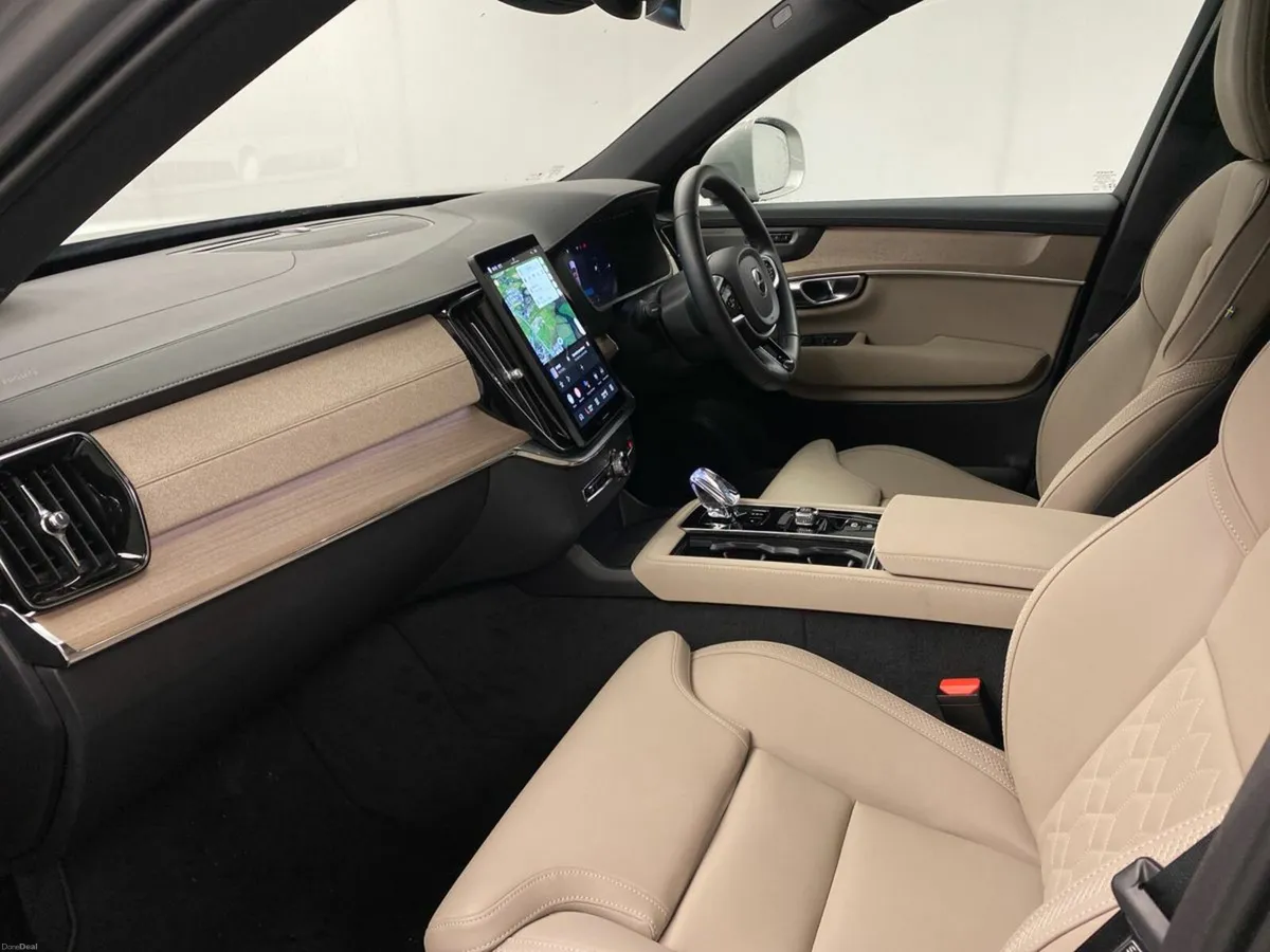 Volvo XC90 T8 PHEV AWD Plus Bright - Image 2