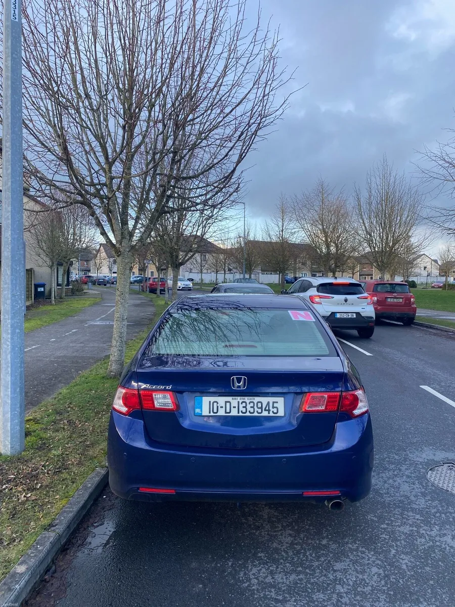 2010 Honda Accord 2.0L Petrol |124k mls| Tax + NCT - Image 4