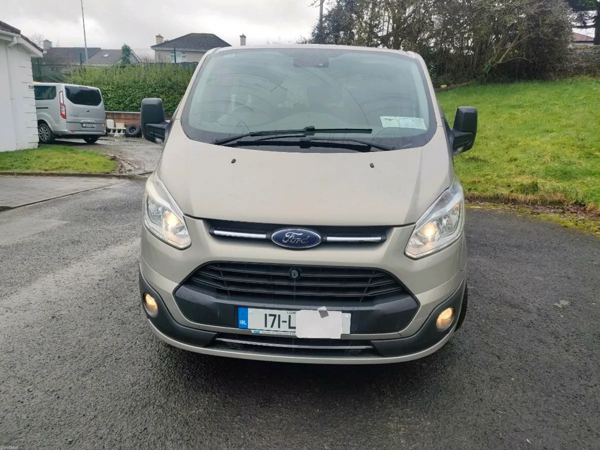 Transit Custom 9 seater minibus - Image 3