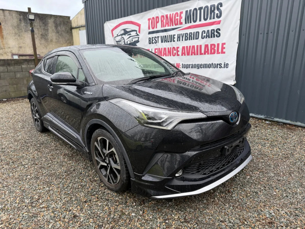 Toyota C HR 2018 - Image 1