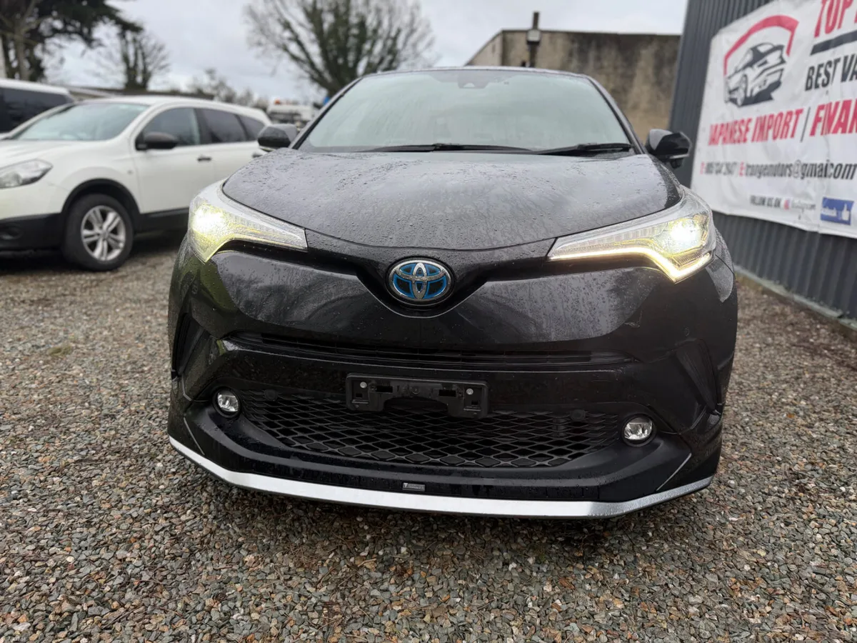 Toyota C HR 2018 - Image 2