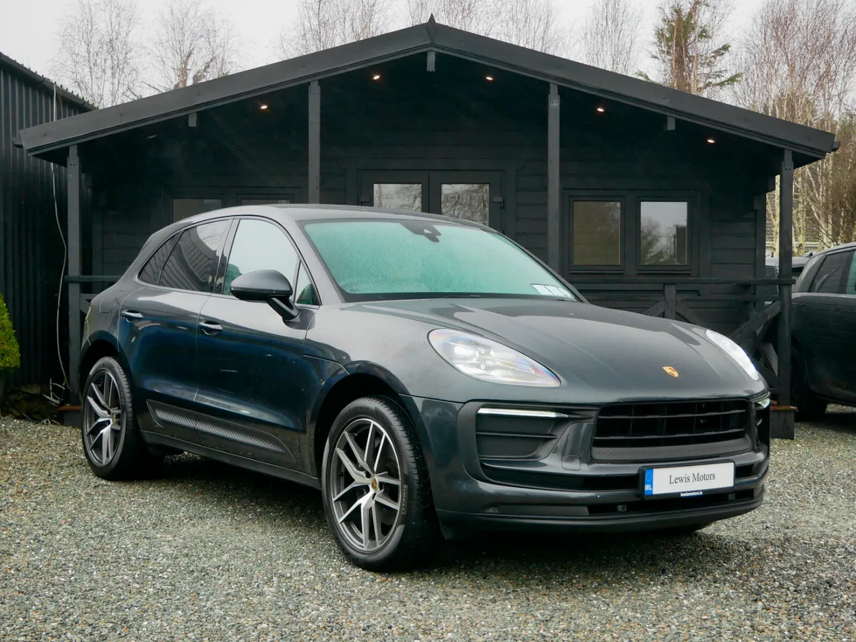 2023 Porsche Macan - Image 1