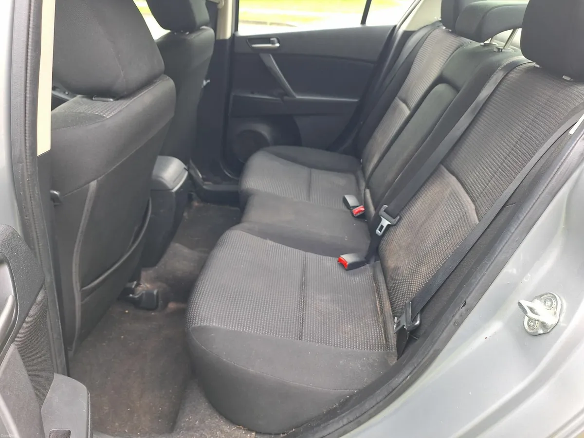 Mazda3 2014 1.6cc silver - Image 3