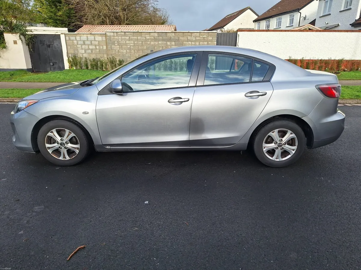 Mazda3 2014 1.6cc silver - Image 1