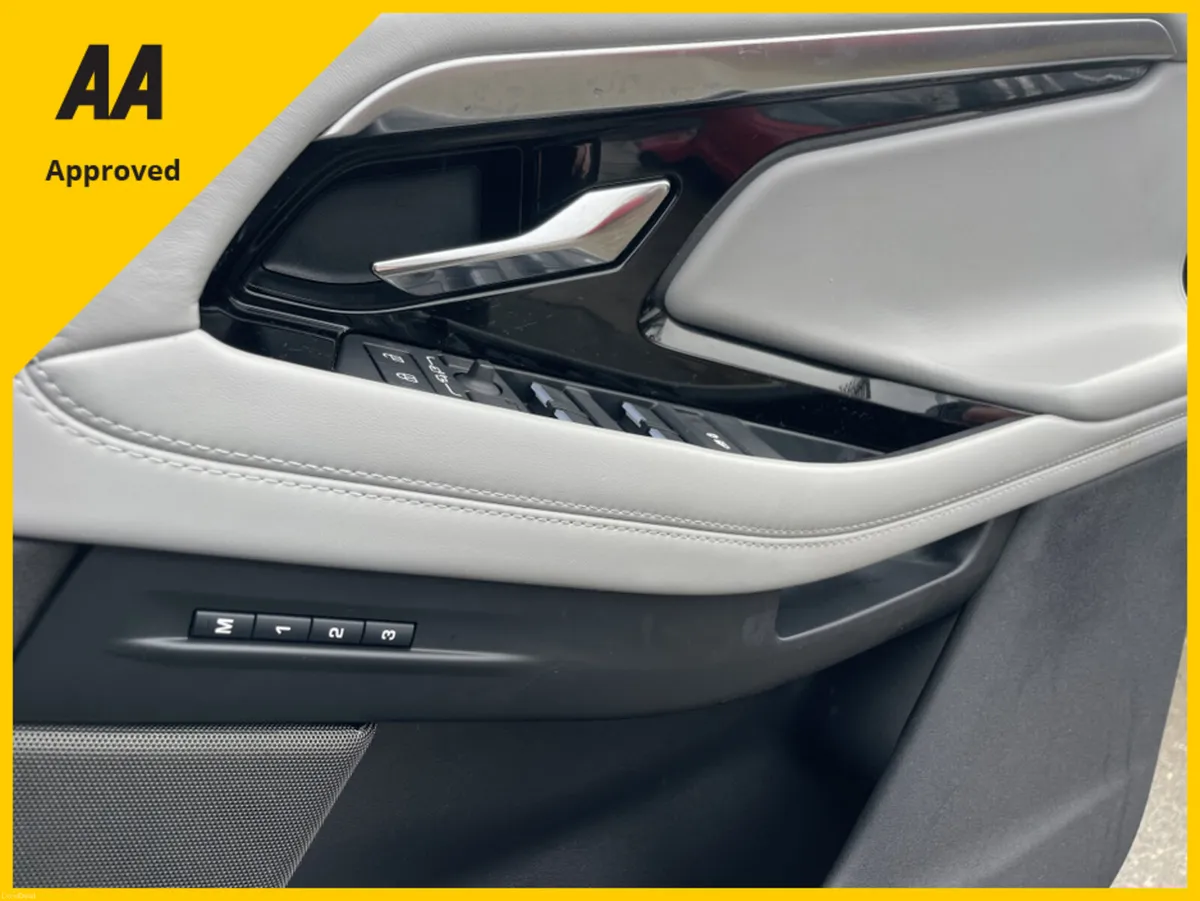 Land Rover Range Rover Evoque P300 AUTOBIOGRAPHY 1 - Image 2