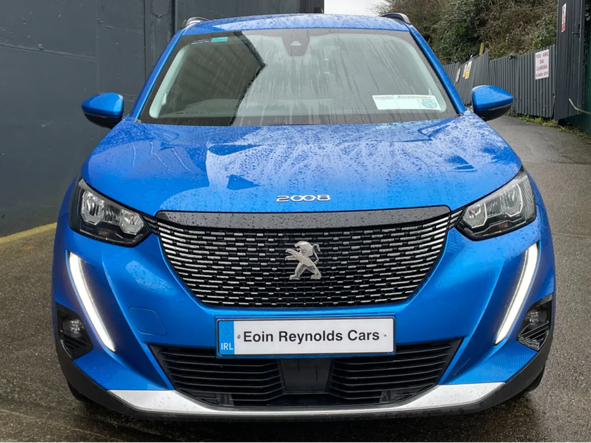 Peugeot 2008 ALLURE 1.2 100 5DR LOW KMS. AS NEW! - Image 3