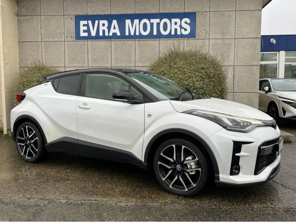 Toyota C-HR GR SPORT AUTOMATIC HYBRID 1.8 PETROL / - Image 3