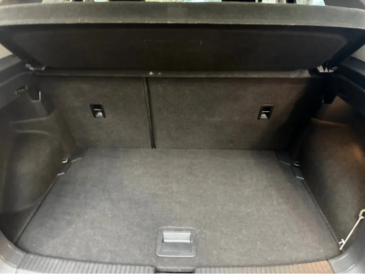 Volkswagen T-Cross LIFE 1.0 TSI D7F 110HP 5DR AUTO - Image 4