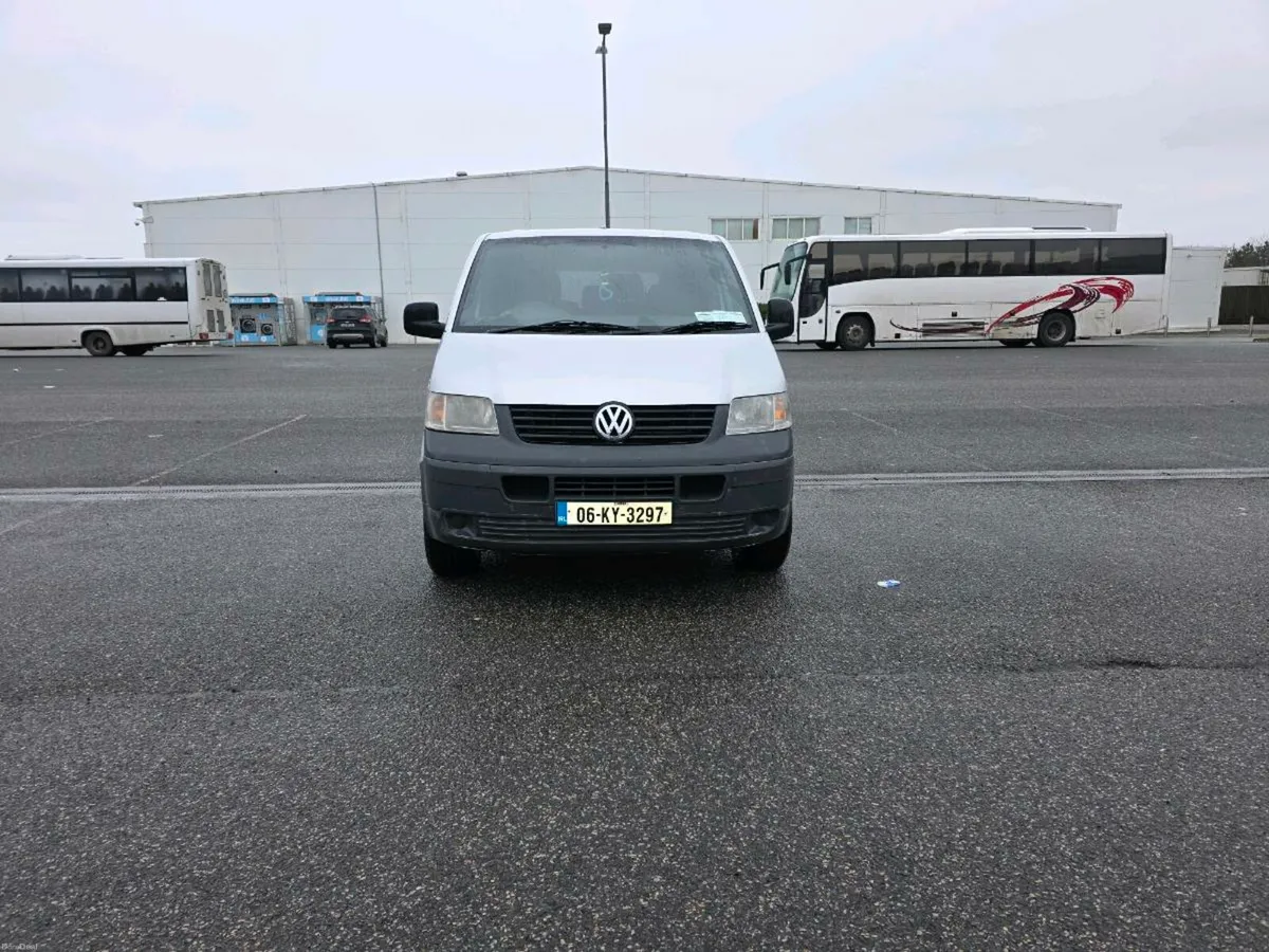 Vw shuttle minibus - Image 2
