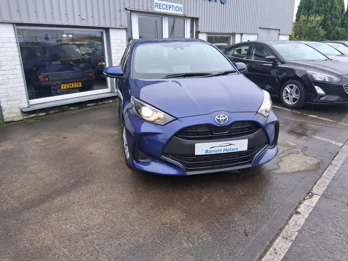 2021 Toyota Yaris - Image 6