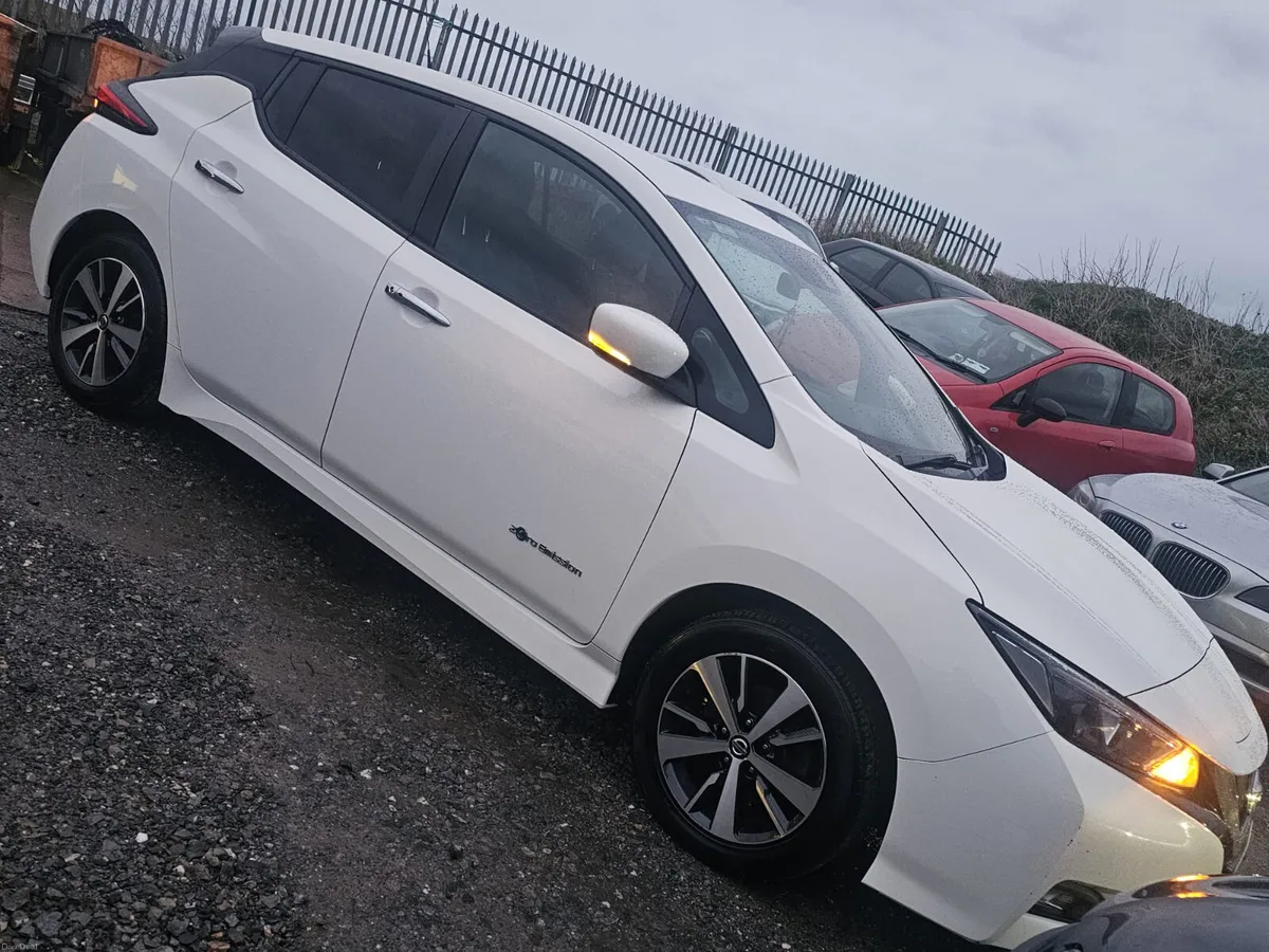 Nissan Leaf 2018 automatic fully electric €7990 - Image 2