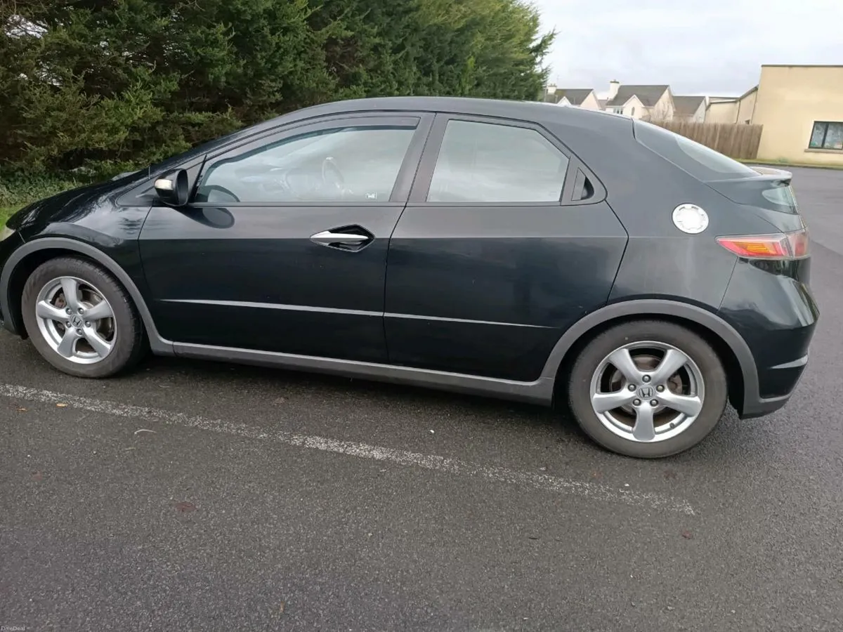 Honda Civic 1.8 i-VTEC NCT 01/27 - Image 2