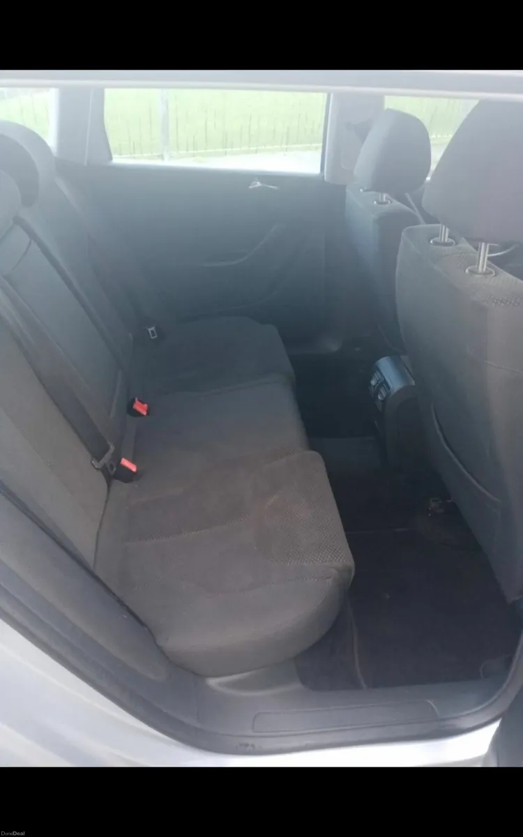 Volkswagen Passat 2007 - Image 4