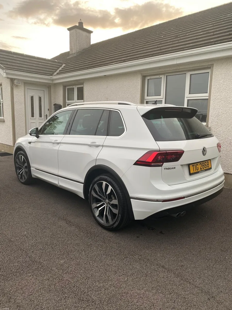 Volkswagen Tiguan R Line - Image 2