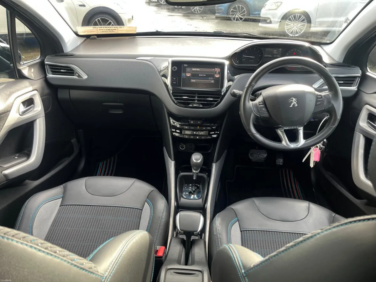 Peugeot 2008 AUTOMATIC 1.2 PETROL CROSS CITY MODEL - Image 6