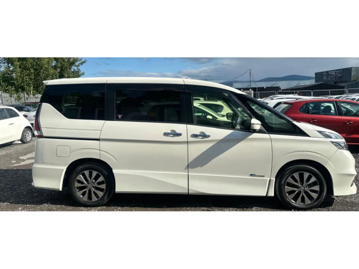 Nissan Serena 2.0 Petrol Hybrid Automatic Low mile - Image 4
