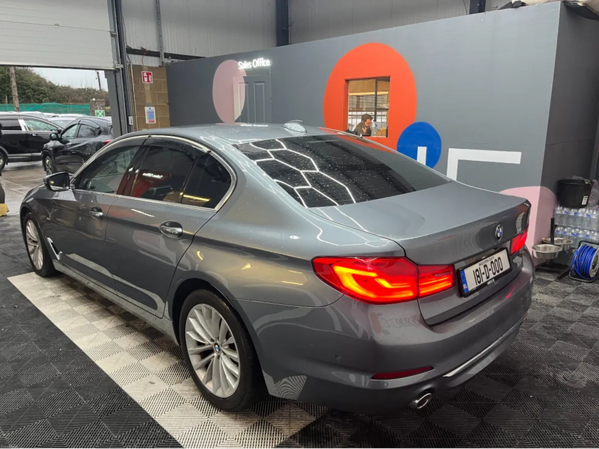 BMW 5-Series 2018 BMW 523D LUXURY 2.0 AUTOMATIC / - Image 4