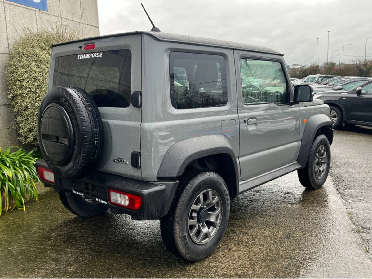 Suzuki Jimny SIERRA 4 SEAT MANUAL 1.5 PETROL //LOW - Image 4