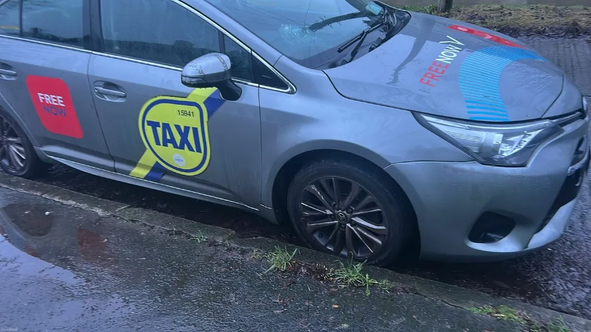 Toyota Avensis 2016 - Image 1