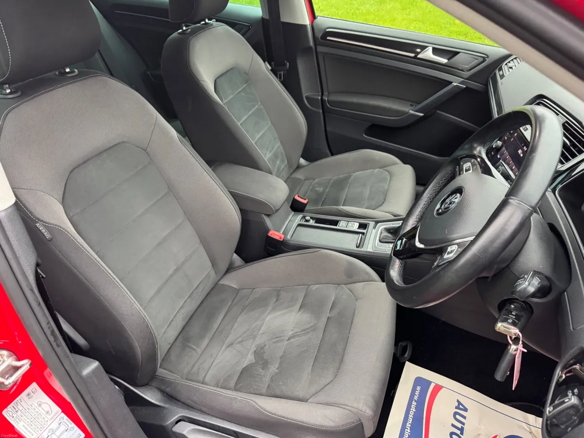 Volkswagen Golf 2019 highline  auto - Image 4