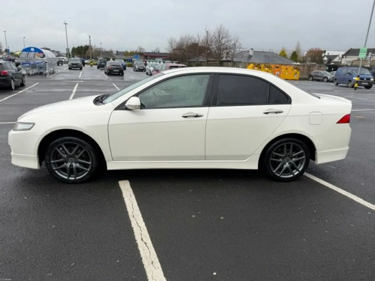 Honda Accord Euro R CL7 - Image 3