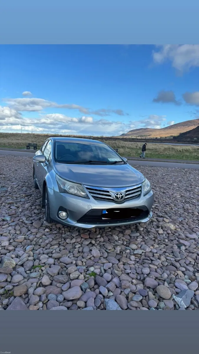 Toyota Avensis 2013 - Image 1