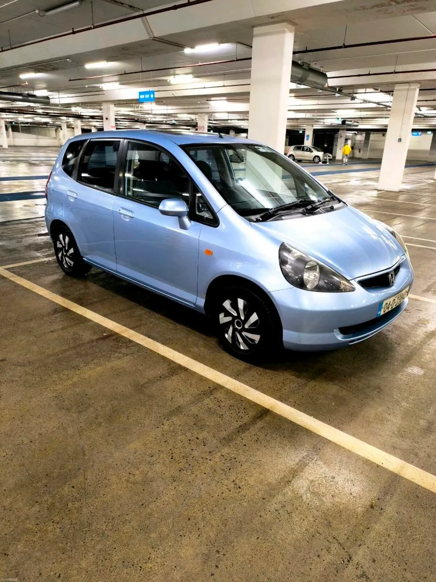 Honda Jazz Automatic New NCT 03/27 - Image 2