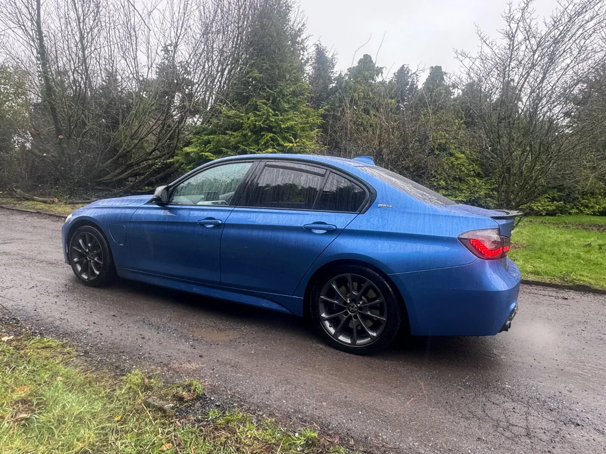 17 BMW 330E M-SPORT - Image 2