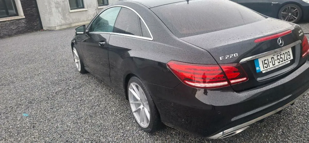 2015 MERCEDES E220 COUPE  LOW MILEAGE - Image 4