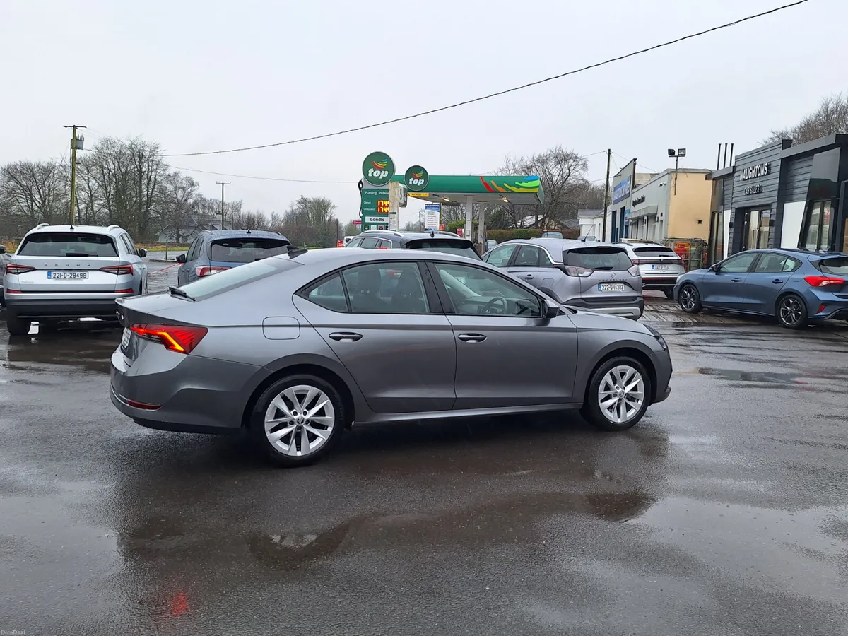 Skoda Octavia 2.0 TDI *High Spec/Camera/App Connec - Image 2