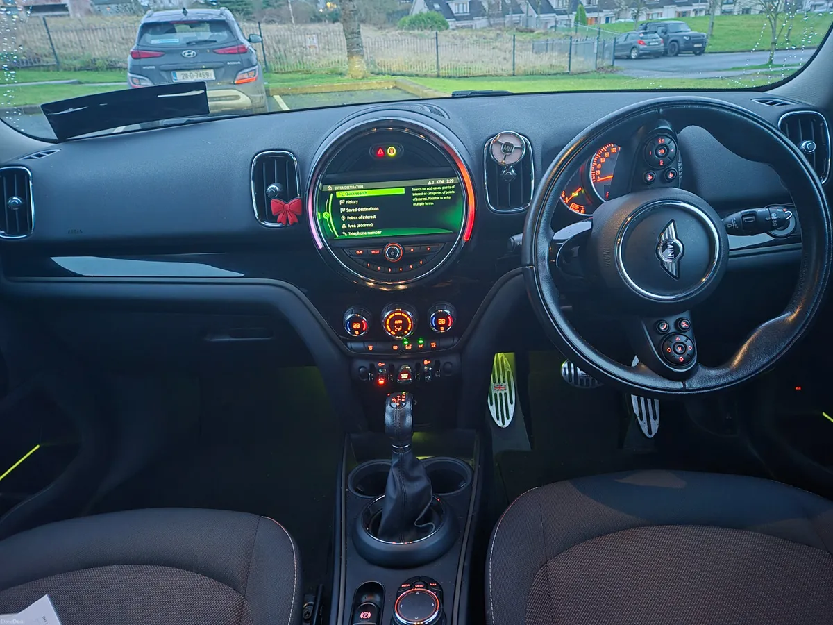Mini Cooper 2017 Automatic Crossover.Diesel - Image 4