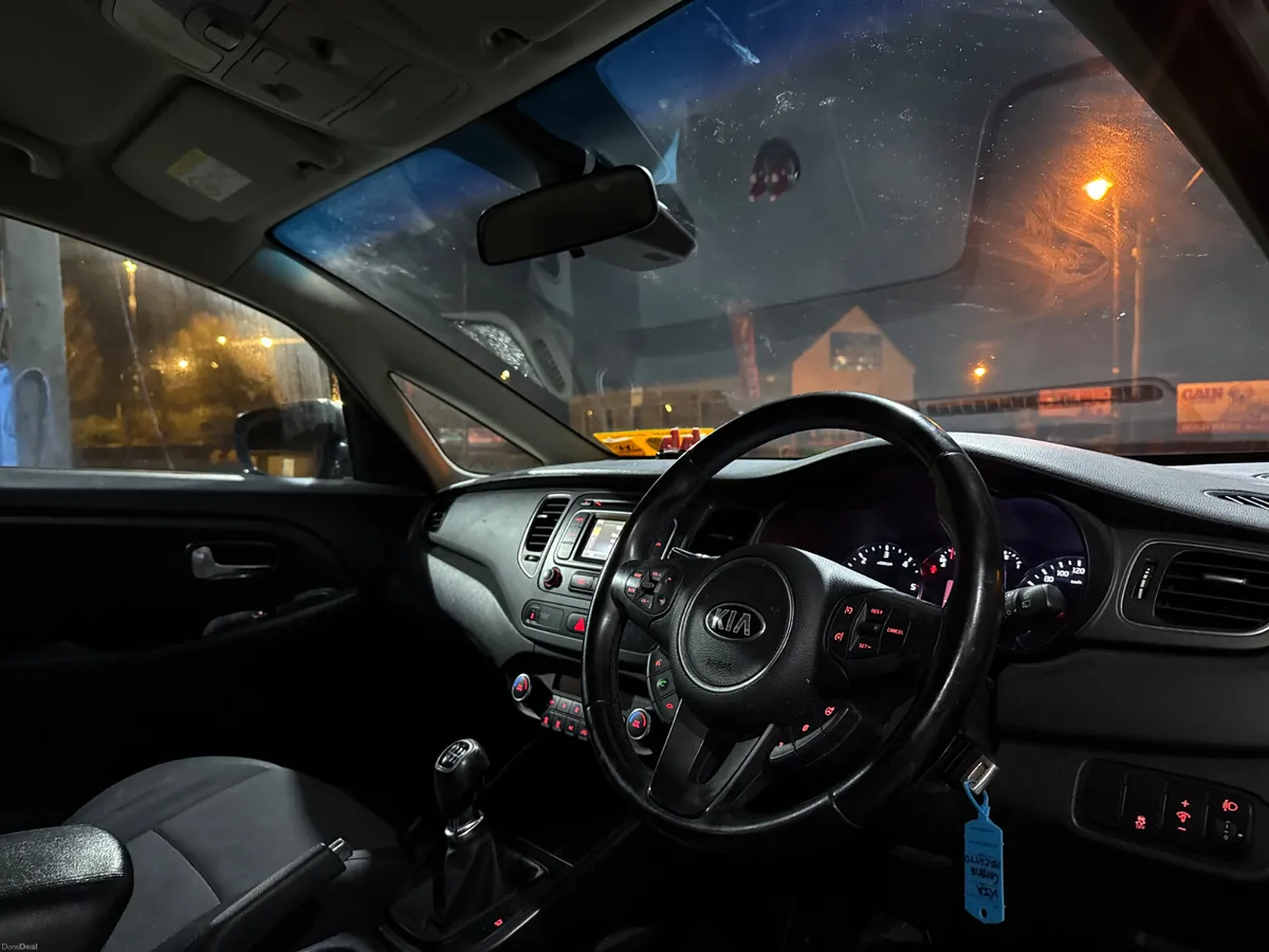 KIA CARENS 7 SEATER NCT /TAX 8/26 - Image 4