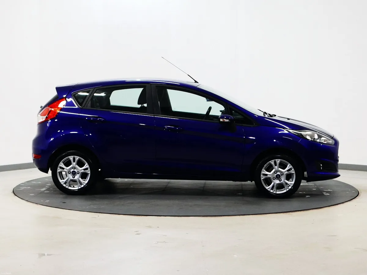 *38* 2017 Ford Fiesta 1.2 zetec - Image 3