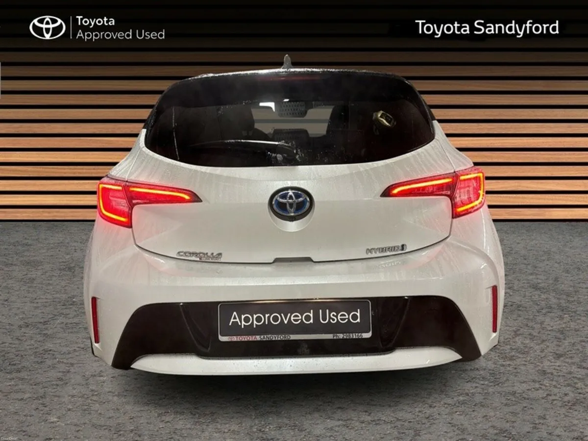 Toyota Corolla LUNA SPORT HATCHBACK // AIR CON // - Image 4