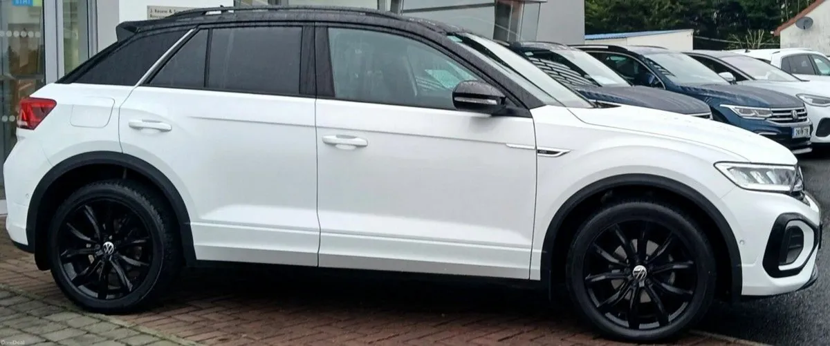 Volkswagen T-Roc R-Line 2.0 TDI 116HP **BLACK STYL - Image 4