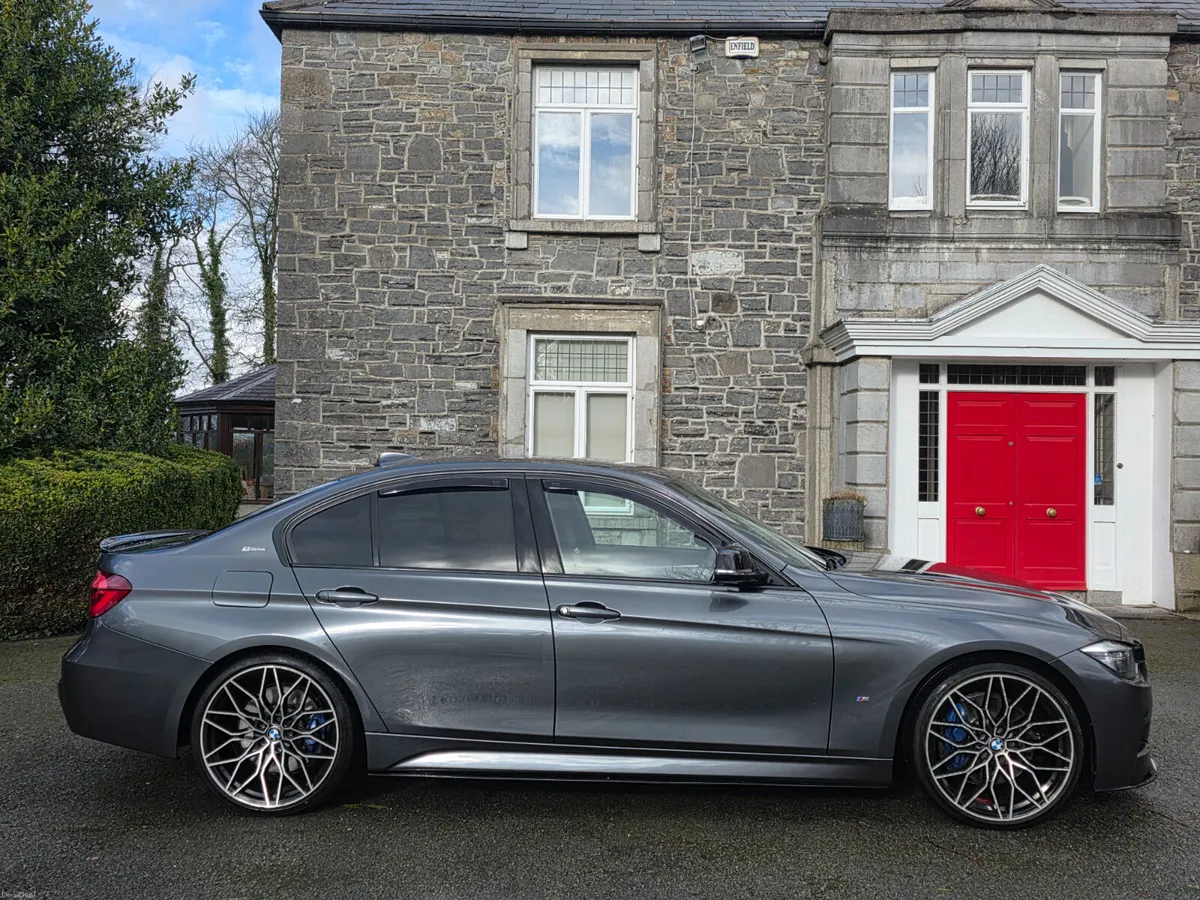 18 BMW 3-Series 330e Msport Shadow edition - Image 2