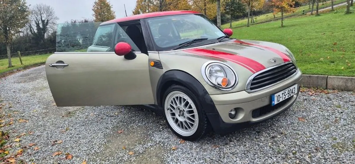 2010 Mini - Image 3