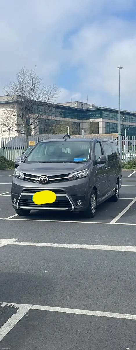 People carrier - Image 1