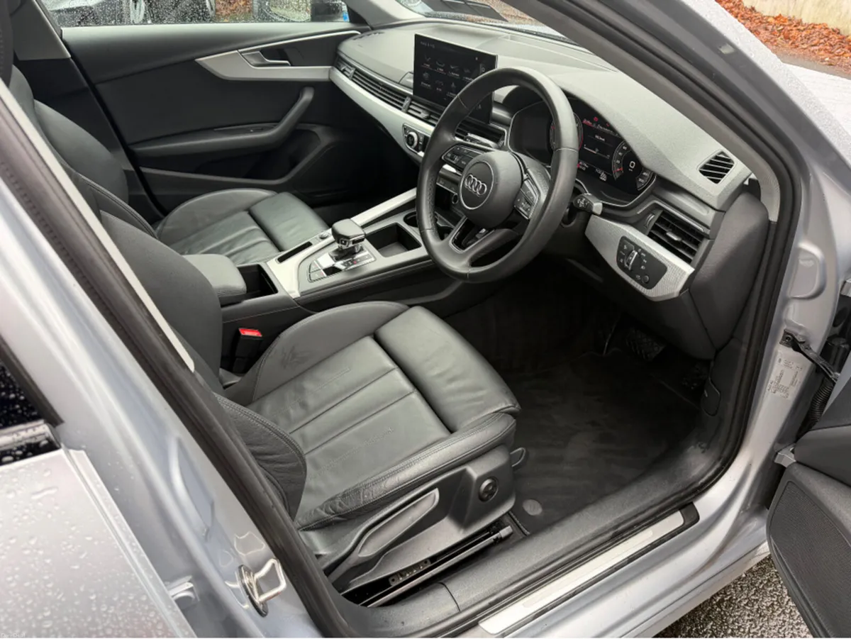 Audi A4 2.0 TDi 35 SPORT EDITION163PS//VERY LOW MI - Image 4
