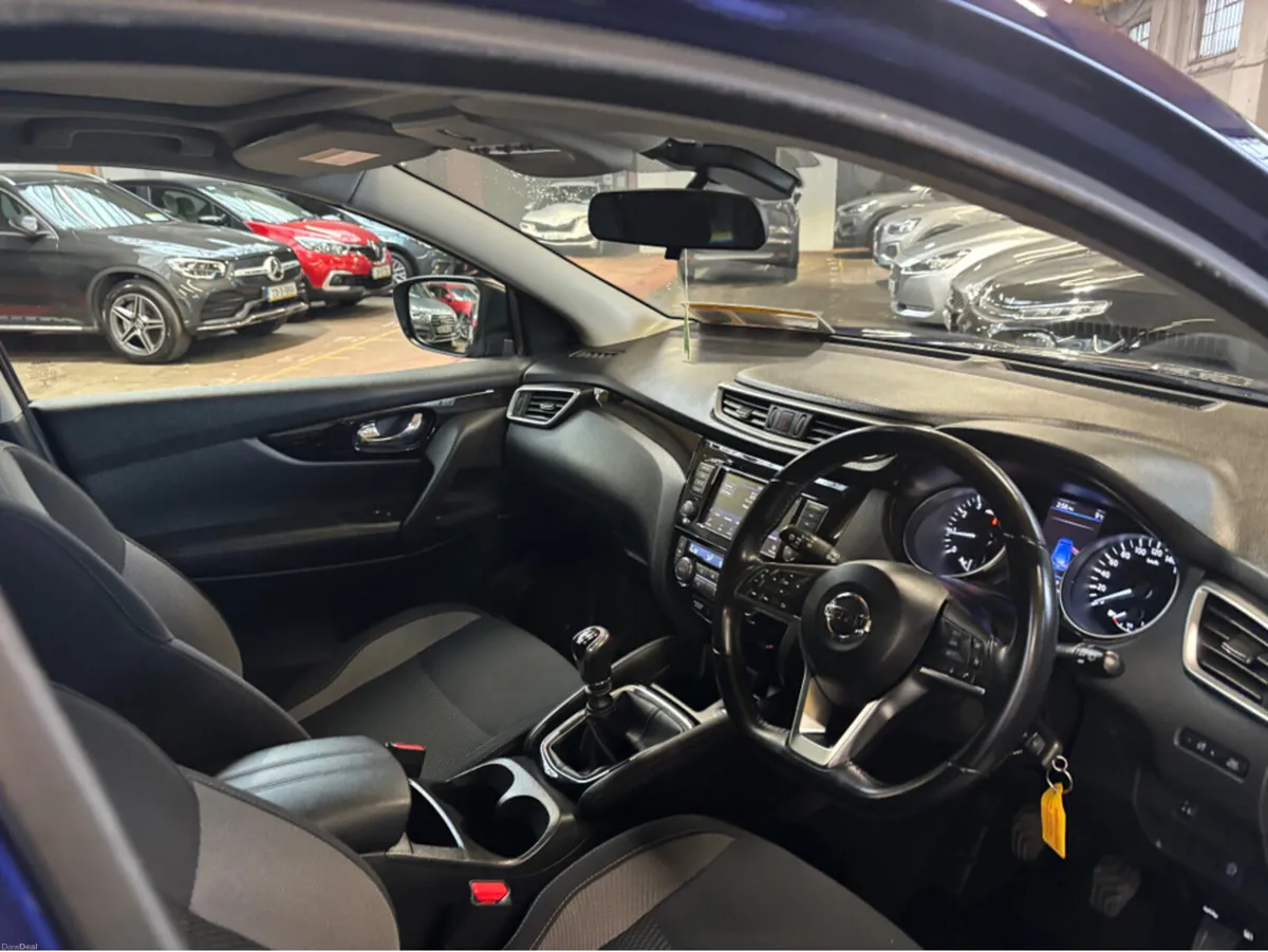 Nissan Qashqai 1.3 PET SV MY20 4DR - Image 3