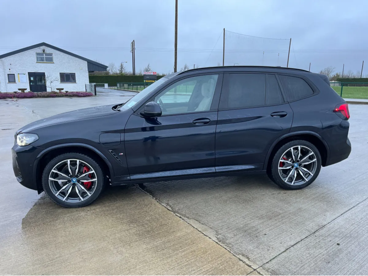 BMW X3 XDRIVE30E X3MN 4DR AUTO - Image 3