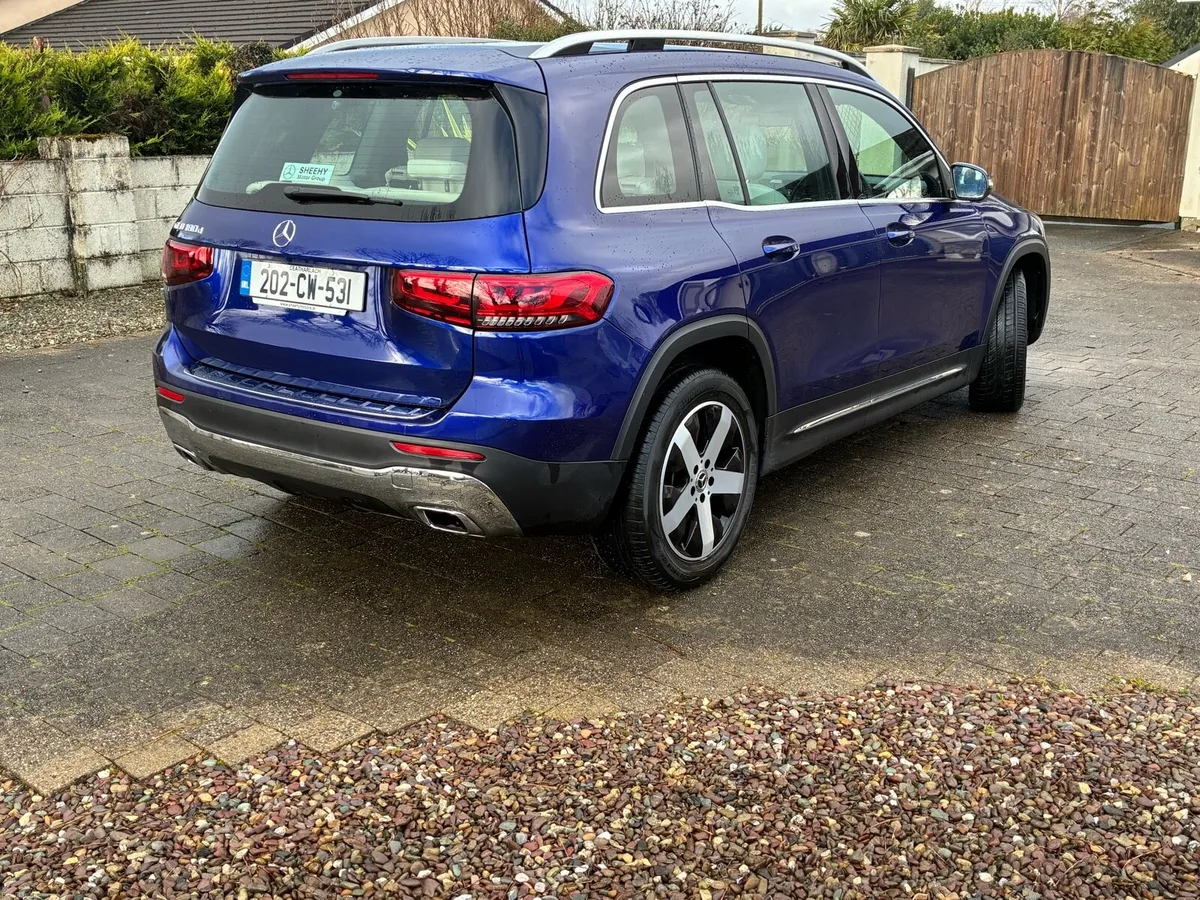 Mercedes GLB - Image 2